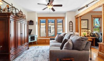815 Midway Dr, Auburn, IN 46706