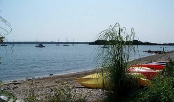 49 Sanford Ave, North Kingstown, RI 02852