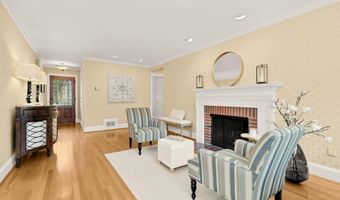 5606 WILSON Ln, Bethesda, MD 20814