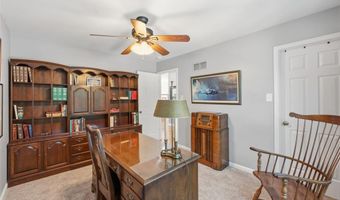 329 Gateford Dr, Ballwin, MO 63021