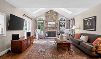 70 HOGAN Ln, Ambler, PA 19002