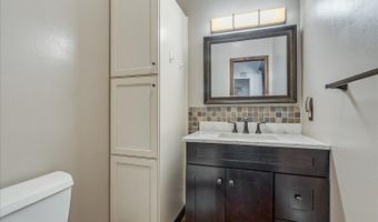11 Macintosh Dr, Andover, NJ 07848