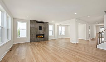 41692 OAK BEND Ct, Aldie, VA 20105