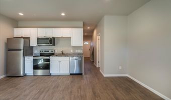318 11TH St, Bandon, OR 97411