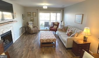 20588 CORNSTALK Ter 202, Ashburn, VA 20147