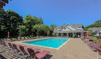 18 Lawrence Ave 18, Danbury, CT 06810