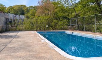 8 Rose Ln 24-11, Danbury, CT 06811