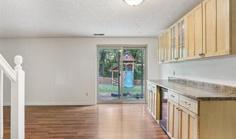 1520 Ploma Dr, Ballwin, MO 63021