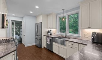 2594 Division Rd, East Greenwich, RI 02818