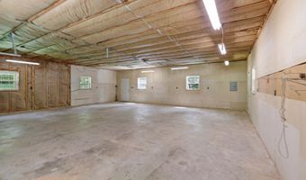 10804 E State Road 58, Bloomfield, IN 47424