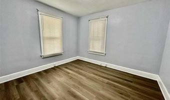 750 Park Dr, Alton, IL 62002