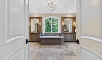 262 Dietrich Rd, Ballwin, MO 63021