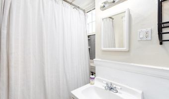 1564 Commonwealth Ave 16, Boston, MA 02135
