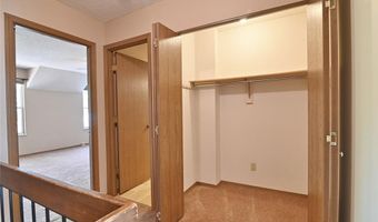 1005 Pocono Trl, Ballwin, MO 63021