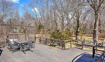 121 Jenckes Hill Rd, Lincoln, RI 02865