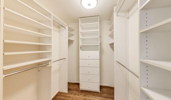 8806 FOX HILLS Trl, Potomac, MD 20854