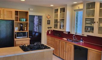 146 Lexington Ave, Cranston, RI 02910