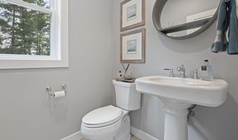 126 Harvard Ave, Auburn, NH 03032