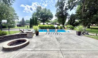 8852 Ridge Hill Dr, Indianapolis, IN 46217