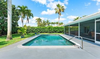 474 S Country Club Dr, Atlantis, FL 33462