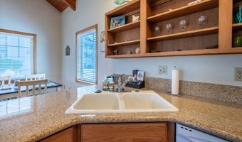 1312 VILLAGE Loop, Bandon, OR 97411