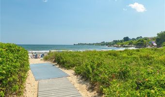 100 Algonquin Rd 13, Narragansett, RI 02882