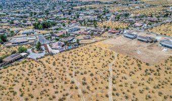 19707 Roanoke Rd, Apple Valley, CA 92307
