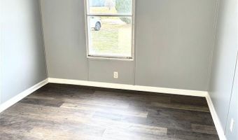 900 Champion Ln, Bennettsville, SC 29512