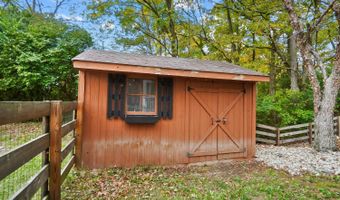 2558 Apple Ridge Ln, Amberley, OH 45236