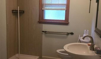 141 Orchard St, Andover, OH 44003