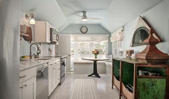 18 W 7TH St, Barnegat Light, NJ 08006