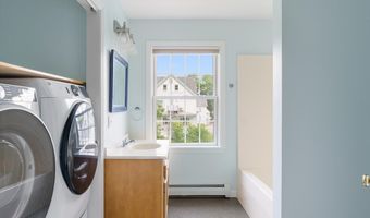 211 Oak St, Bath, ME 04530