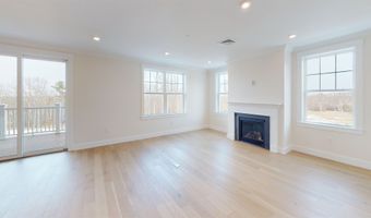 1 Longview Dr 210, Atkinson, NH 03811