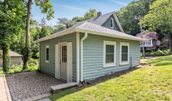 29 Grand Ave, Atlantic Highlands, NJ 07716