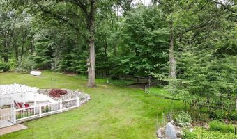 3900 Dursum Ave NE, Ada, MI 49301