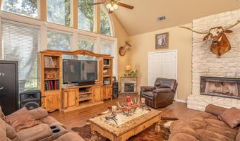 1701 W Lake Shore Dr, Alvarado, TX 76009