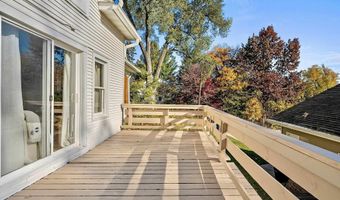 302 E MISSION Rd, Allouez, WI 54301