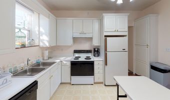 6467 Farmdale Rd, Barboursville, WV 25504