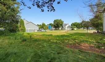 2238 Canterbury Cir, Akron, OH 44319