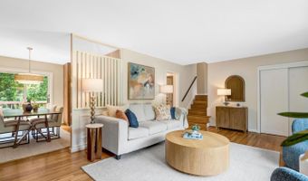 4808 BRADFORD Dr, Annandale, VA 22003