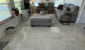327 Waldorf Dr, Auburndale, FL 33823