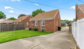 7652 Osage Ave, Allen Park, MI 48101