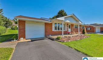 3016 Coplay Ln, North Whitehall, PA 18052