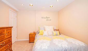 11904 HUNTING RIDGE Ct, Potomac, MD 20854
