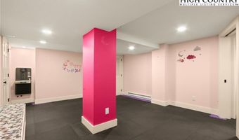 870 Clubhouse Dr A2, Banner Elk, NC 28604