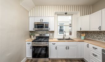 1122 Wade St, Aliquippa, PA 15001