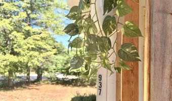 937 Pequawket Trl, Standish, ME 04085