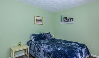 394 Westmoreland Ln, North Kingstown, RI 02852