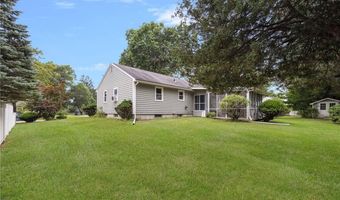 3 Grassy Plain Rd, Barrington, RI 02806