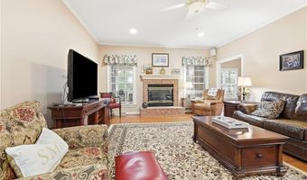 135 Suntree Dr, Advance, NC 27006